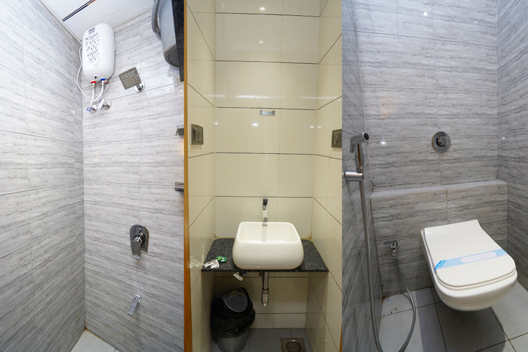 Bathroom 3, Hotel Sunshine, Rajkot
