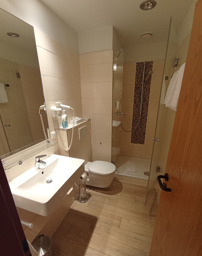 Bathroom 5, Trip Inn PostHotel Düren, Düren
