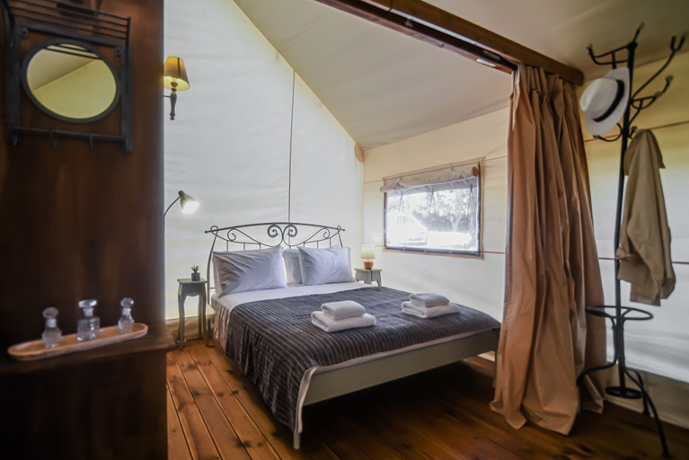 Bedroom 5, Pefkon Suites, Central Macedonia