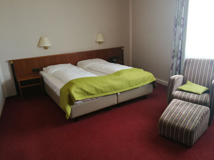 Bedroom 4, Trip Inn PostHotel Düren, Düren