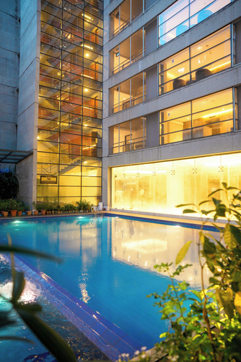 Sport & Beauty 3, Lakeshore Heights, Dhaka