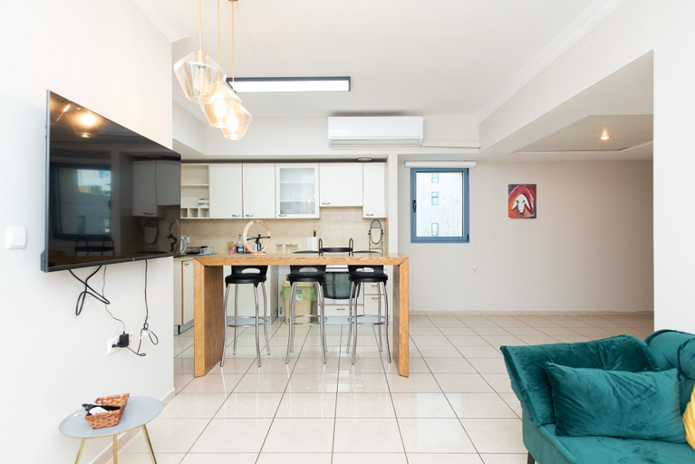Others 5, Mahane Yehuda Market Apartment Jerusalem