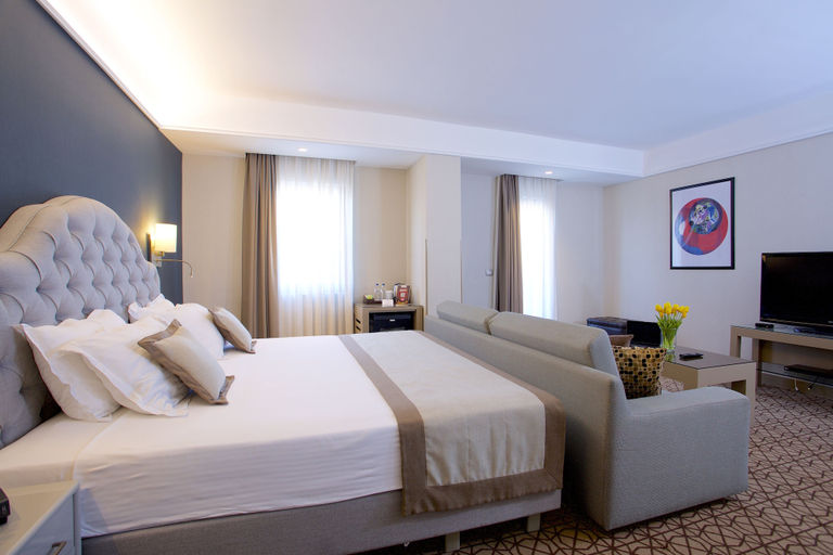 Bedroom 3, Ramada by Wyndham Istanbul Taksim, Beyoğlu