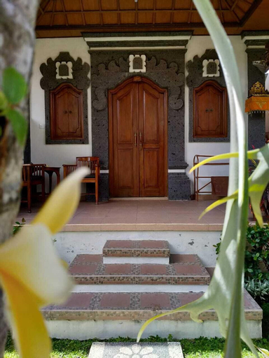 Exterior 11