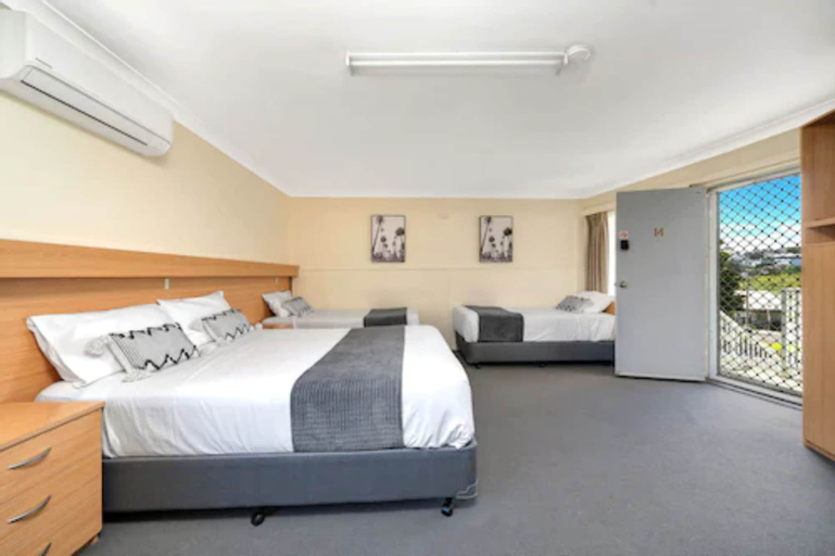 Bedroom 12