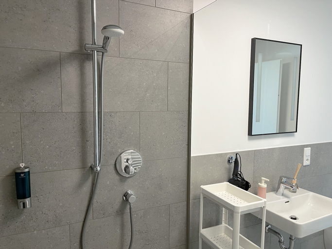 Bathroom 9