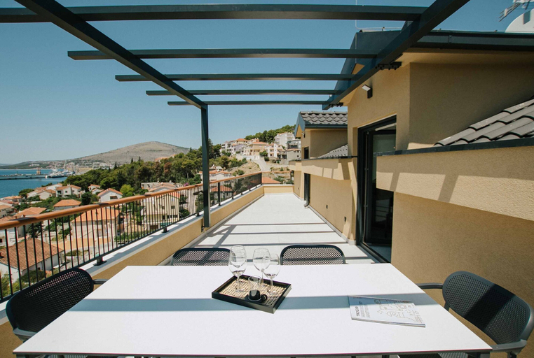 Food & Drinks, Oleander Urban Suites, Trogir