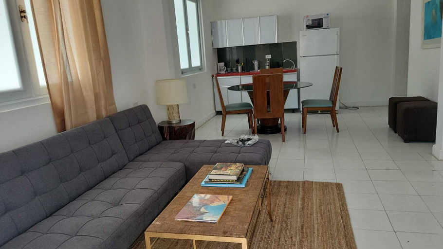 Others 4, Janer House