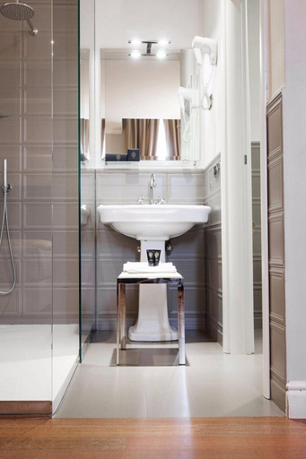 Bathroom 4, Hotel Lombardia, Florence