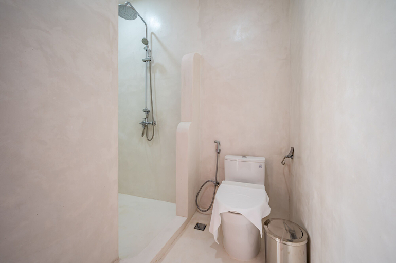 Bathroom 5, Happiness Hotel, Qui Nhơn