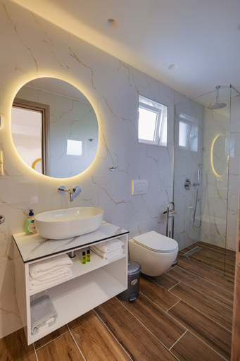 Bathroom 4, Hotel Eleana, Sarandës
