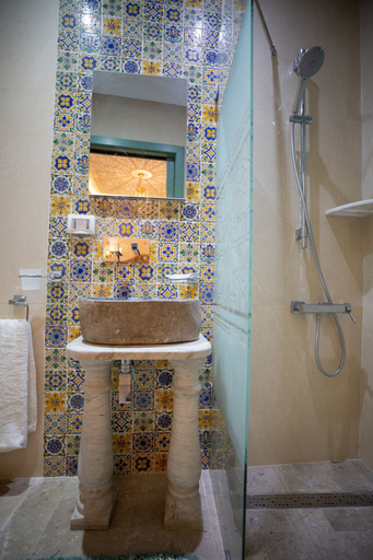 Bathroom 5, Dar Hammamet Guest House & Hammam, Hammamet