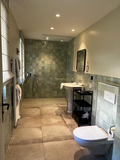 Bathroom 5, Hotel Le Mouton Bleu, Haute-Savoie
