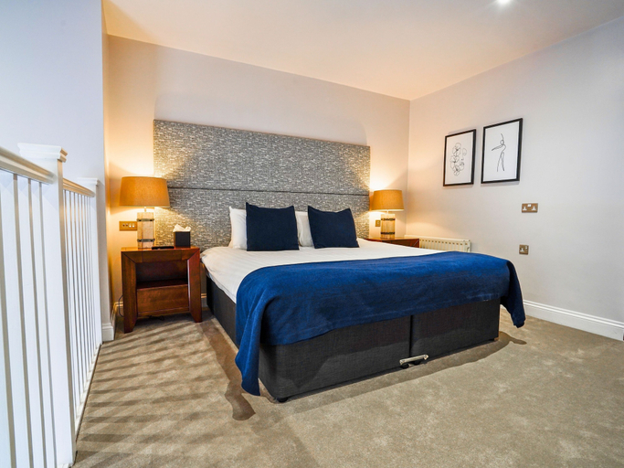 Bedroom 2, Villiers Hotel, Buckinghamshire