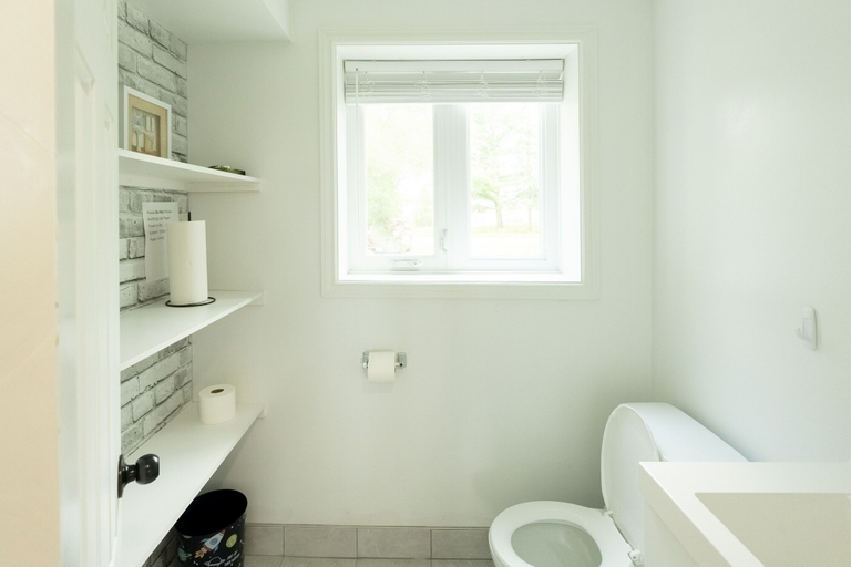 Bathroom 4, GLOBALSTAY Waterfront 5BR Cottage, Simcoe