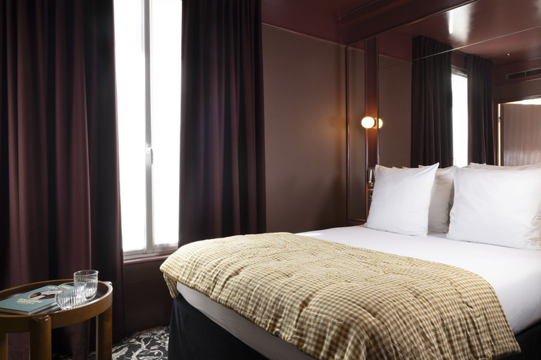 Bedroom 4, La Conversation, Paris