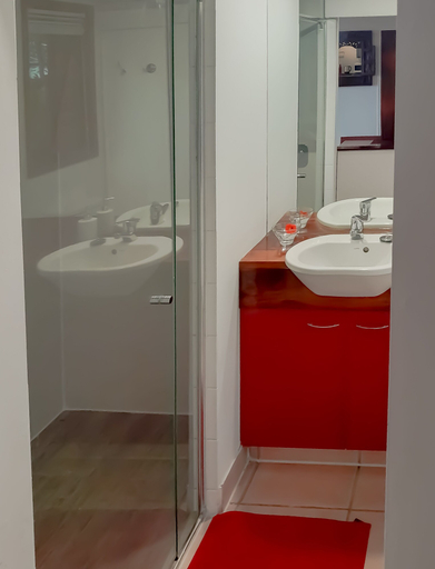 Bathroom 4, Sky Island Studios, Gold Coast