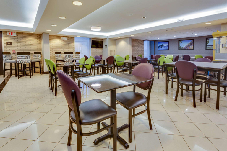 Food & Drinks 2, Drury Inn & Suites Hayti, Pemiscot