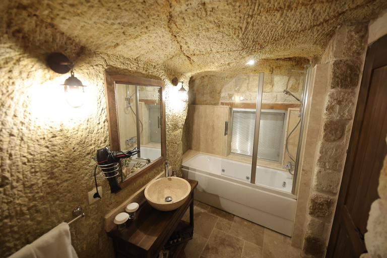 Bathroom 5, Ürgüp Cave Suites, Ürgüp