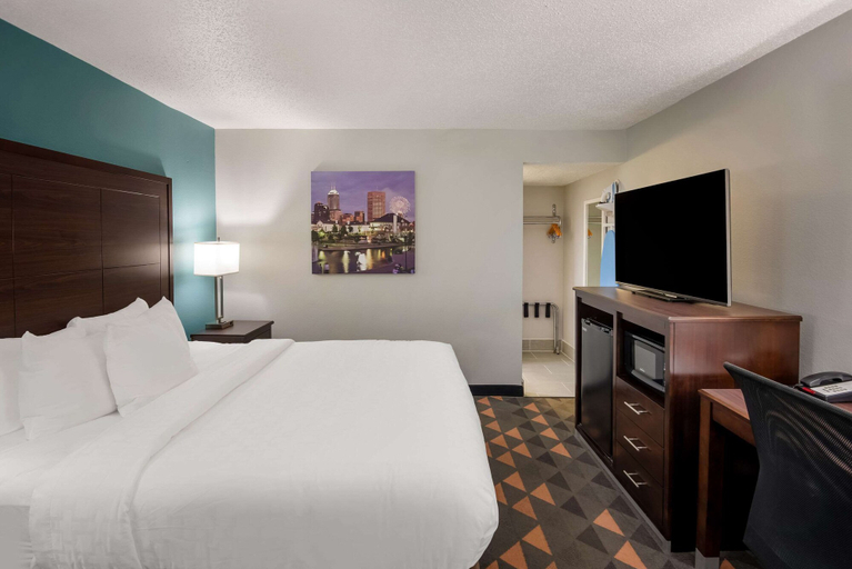 Bedroom 3, Clarion Pointe Indianapolis Northeast, Marion