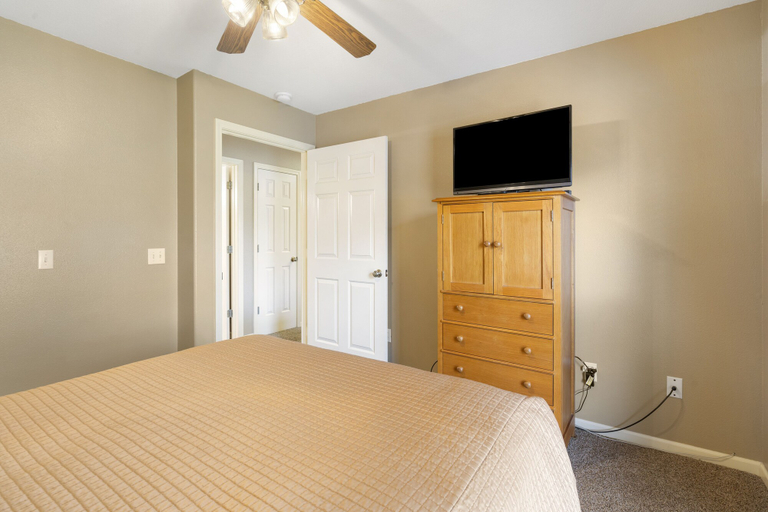 Bedroom 3, Stonebridge Village Resort, Stone