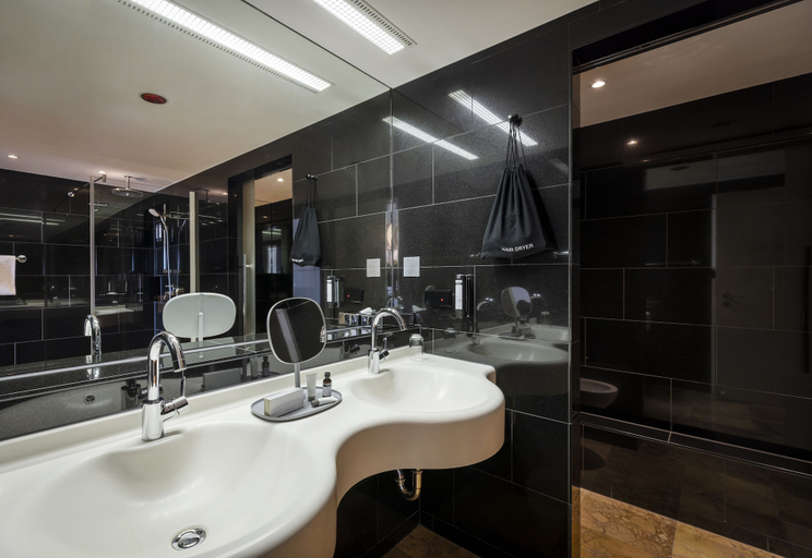 Bathroom 4, ARCOTEL Onyx Hamburg, Hamburg