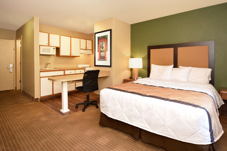 Bedroom 3, Homestay Suites, Davidson