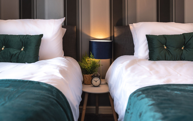Bedroom 2, South Downs retreat house with parking, West Sussex