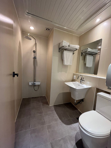 Bathroom 5, Incheon Airport Hotel Oceanside, Jung