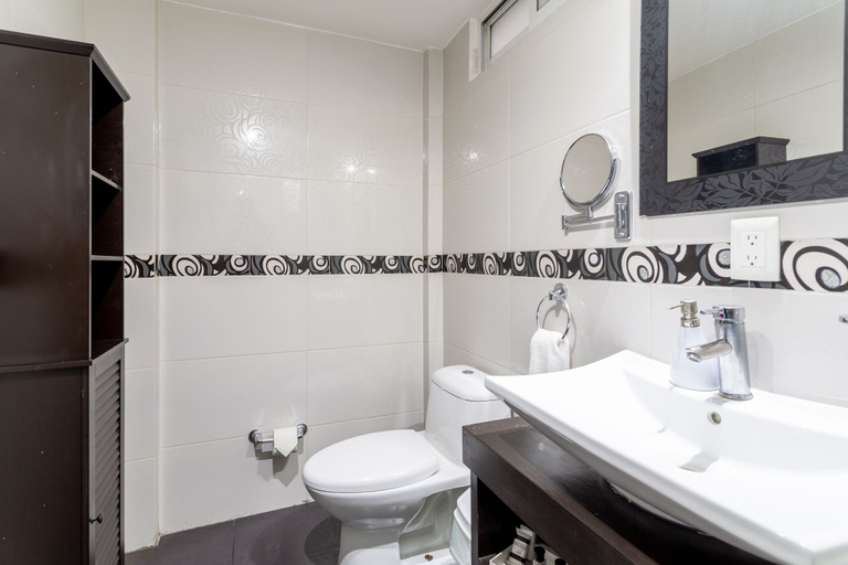 Bathroom 4, Suites259, Mexico City