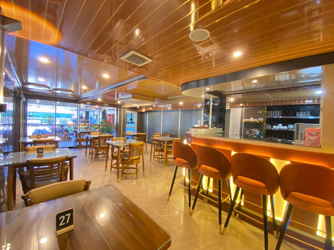 Food & Drinks 4, D'Shining Hotel, Barru