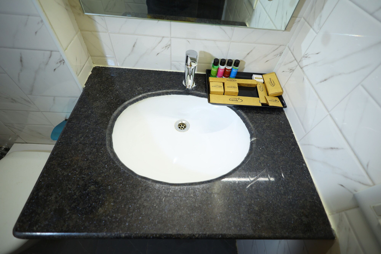 Bathroom 3, The Ayali Suites & Apartments, Gurgaon