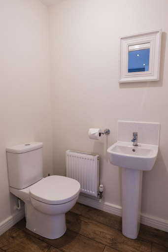 Bathroom 2, College Court, North Yorkshire
