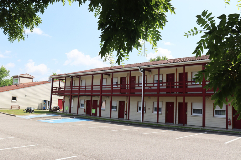 Exterior 9