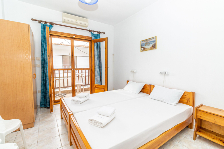Bedroom 4, Mina-Maria Apartments, Central Macedonia