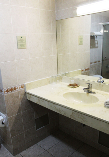 Bathroom 4, Del Prado Hotel, Lima