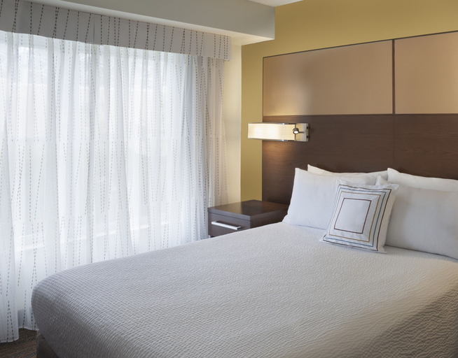 Bedroom 4, Cambridge Suites Mississauga, Peel