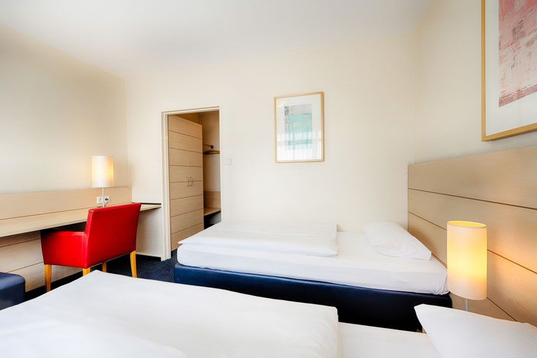 Bedroom 4, enjoy Hotel am Studio, Berlin