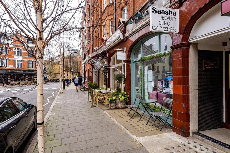 Room 3, At Home in Marylebone, London