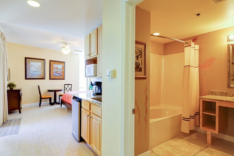 Others 5, Splash Resort Condos by TO, Bay