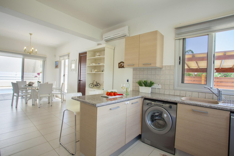 Others 5, Villa Posidonas 3 in Protaras
