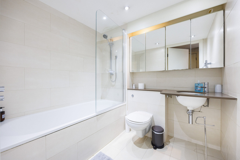 Bathroom 2, Galore Abode One Bed Apartment, London