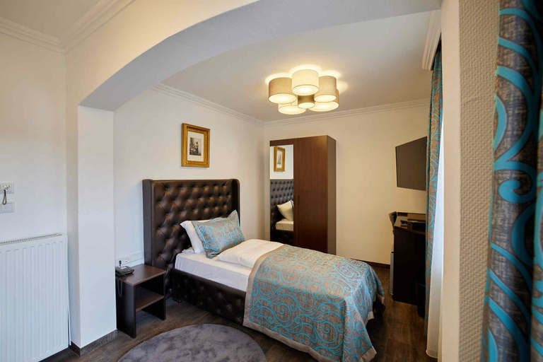 Bedroom 3, ATLAS Posthotel, Garmisch-Partenkirchen