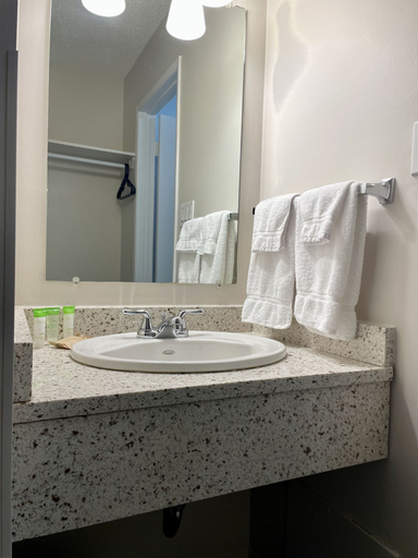 Bathroom 3, Anavada Inn & Suites Grande Prairie, Division No. 19