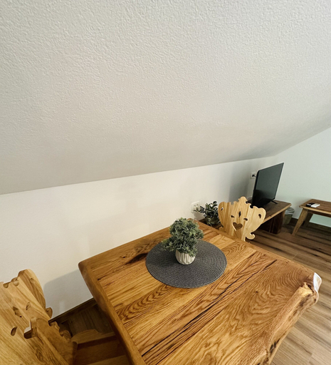 Others 5, Rooms Murka, Bled