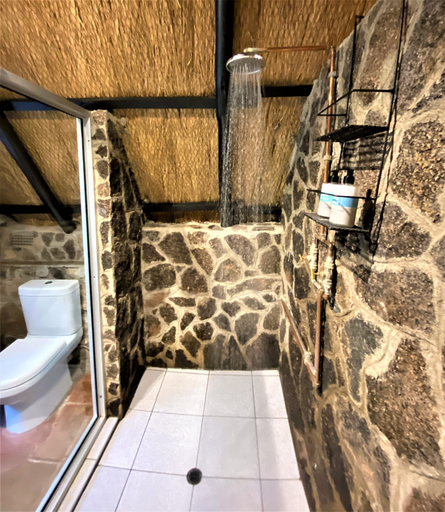 Bathroom, Big Cave Camp - Lodge On The Rocks, Matobo