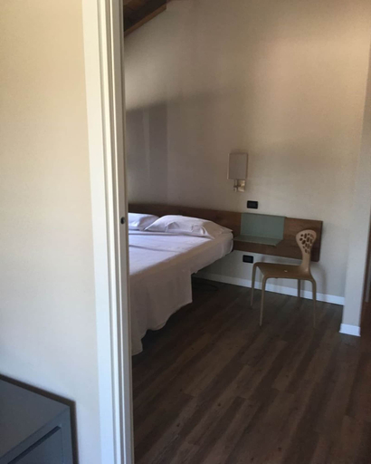 Bedroom 5, Corte San Luca Apartments, Verona