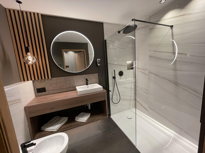 Bathroom 5, Residence Tantalus, Bolzano