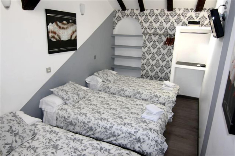 Bedroom 3, Hostal Abril, Madrid