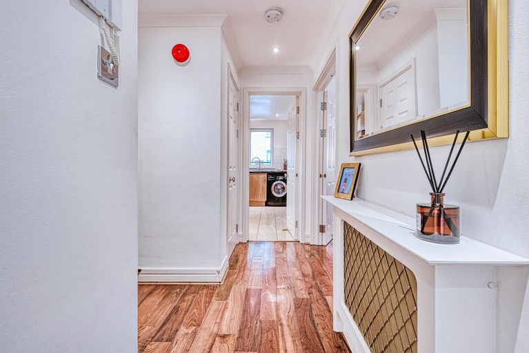 Room 5, At Home in Marylebone, London